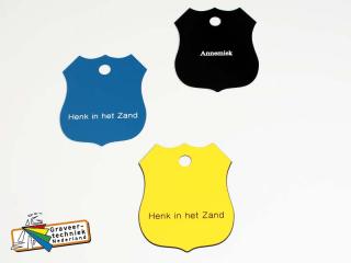 Sponsorbord schildjes graveren.